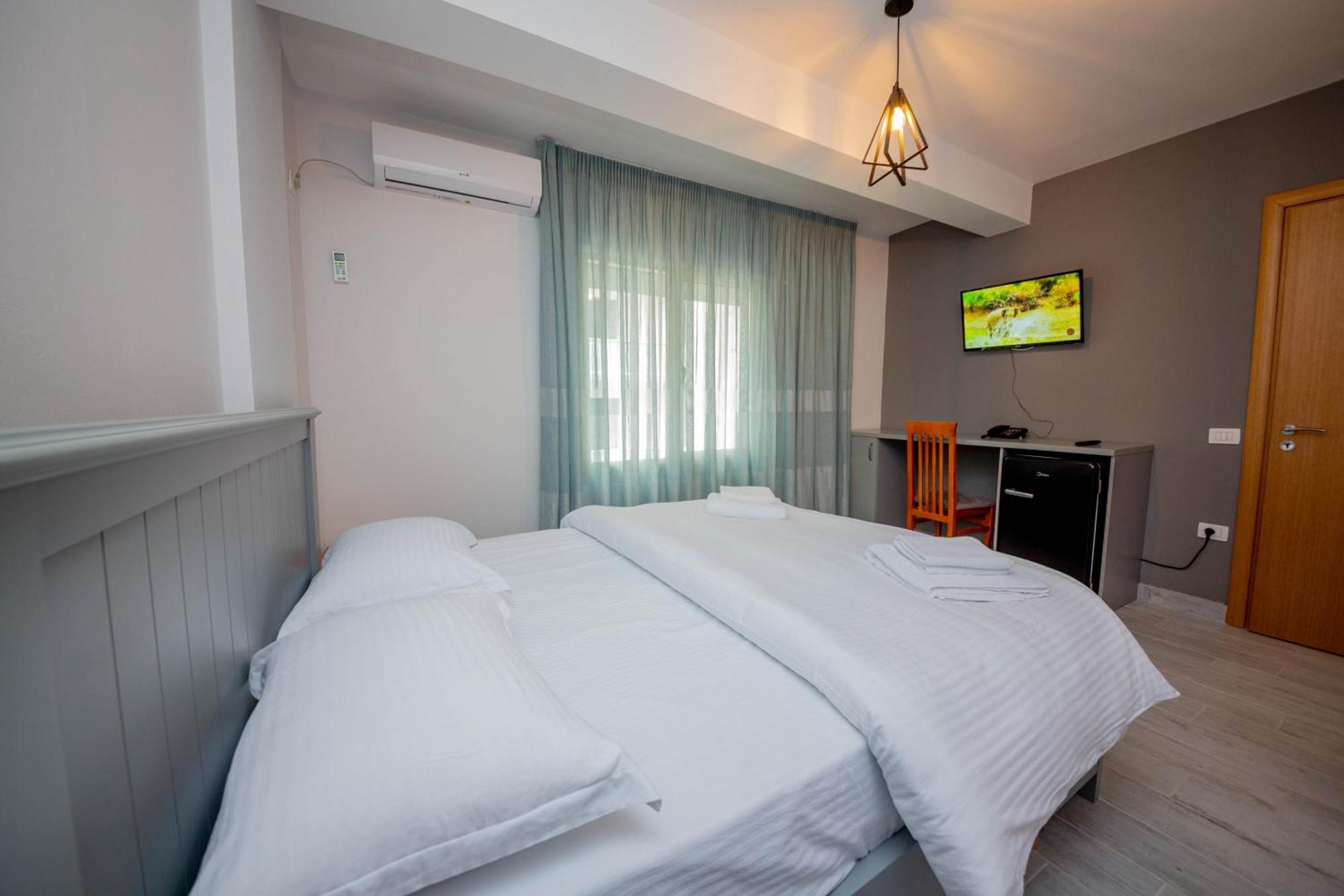 Aerial Hotel & Spa Vlorë Extérieur photo